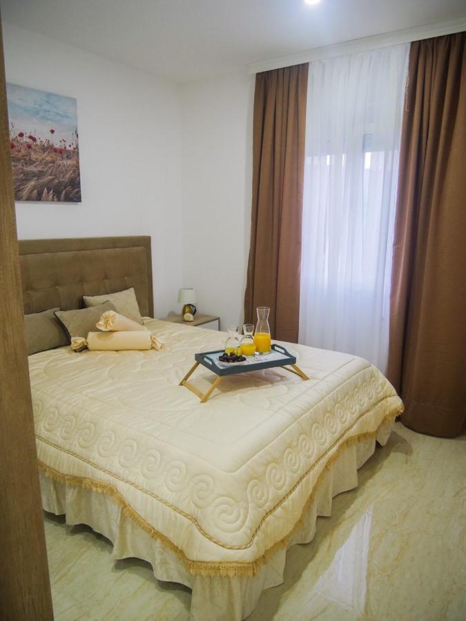 Imperator Apartments Улцинь Екстер'єр фото