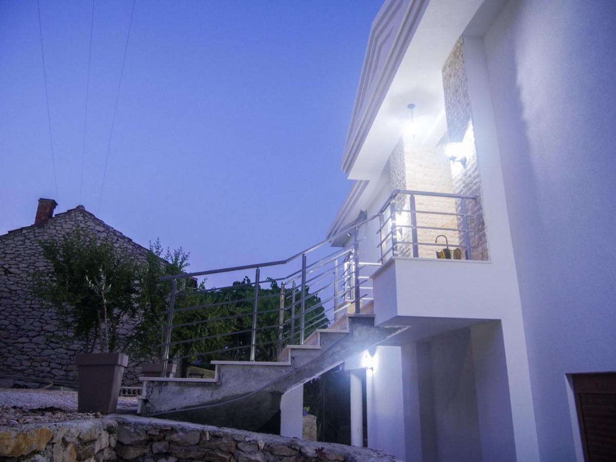 Imperator Apartments Улцинь Екстер'єр фото